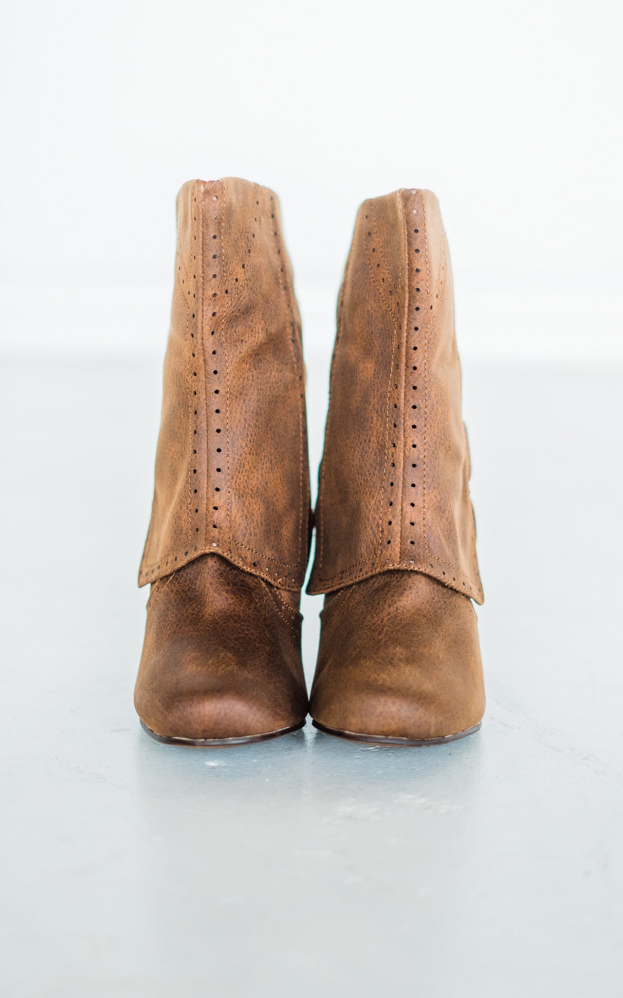 Cowgirl Star Booties in Tan - Glamourous Grace