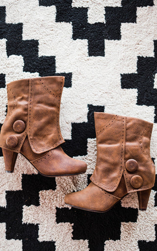 Cowgirl Star Booties in Tan - Glamourous Grace