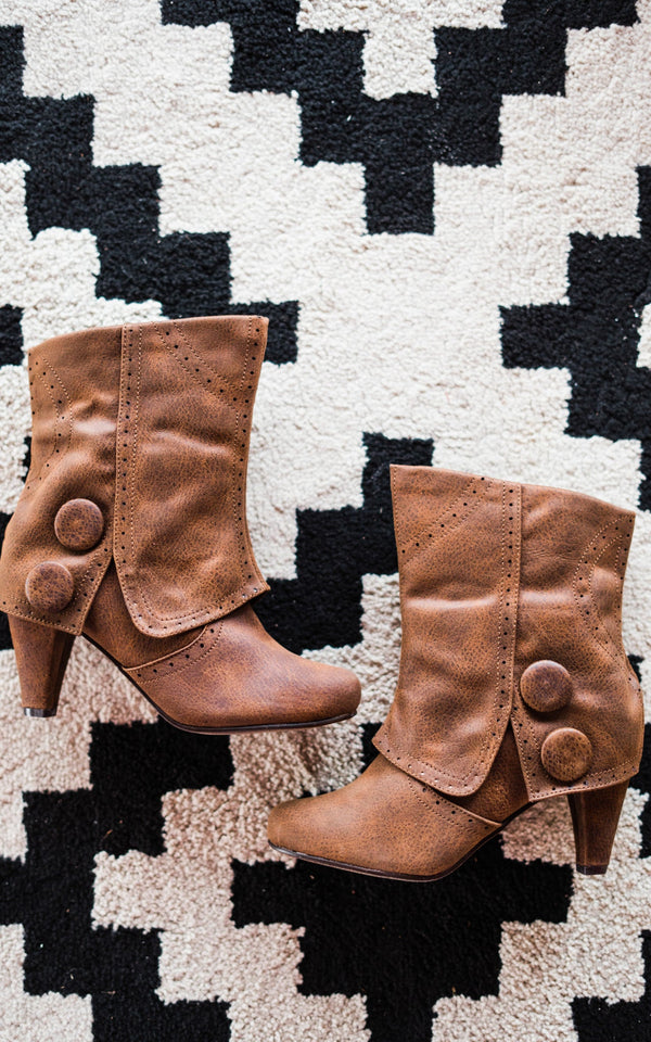 Cowgirl Star Booties in Tan - Glamourous Grace