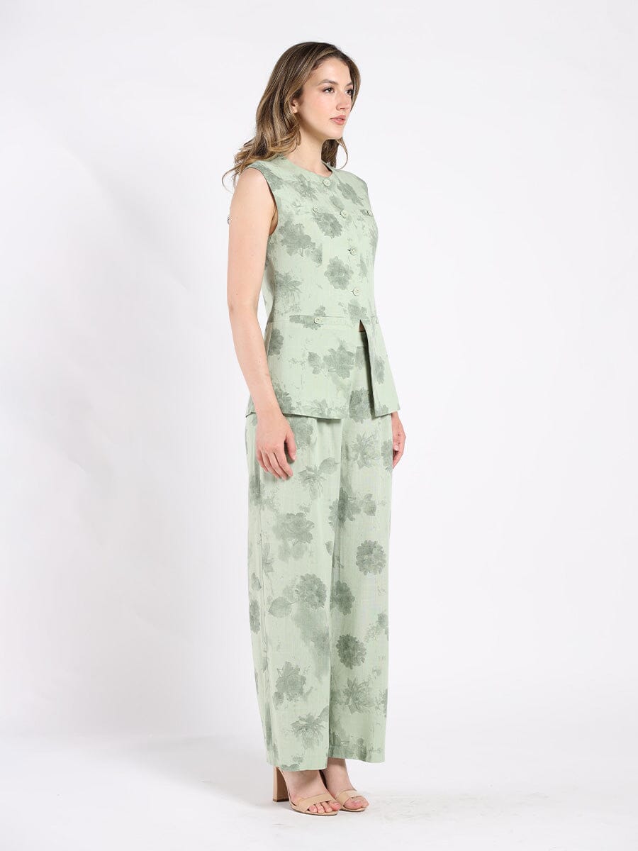 Crew neck printed vest with front button - Glamourous Grace
