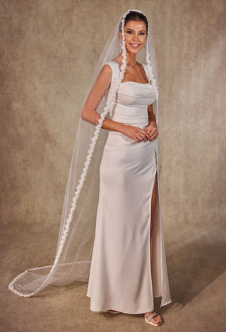 Flower Lace Bridal Veil- D216 - Glamourous Grace