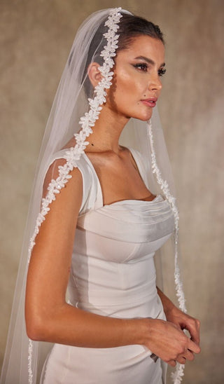 Flower Lace Bridal Veil- D216 - Glamourous Grace