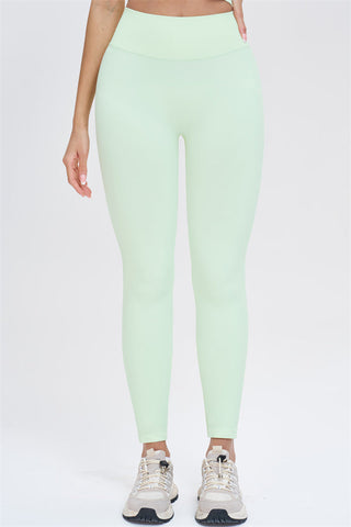 The Whim Sports Bra Leggings 2-Piece Set