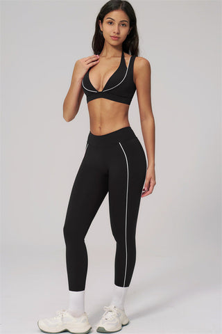 The Clarity Contour Line Sports Bra Leggings 2-Piece Set