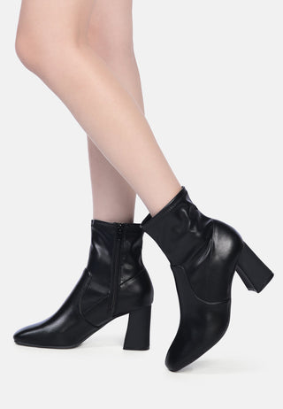 Daffofil Block Heeled Ankle Boots