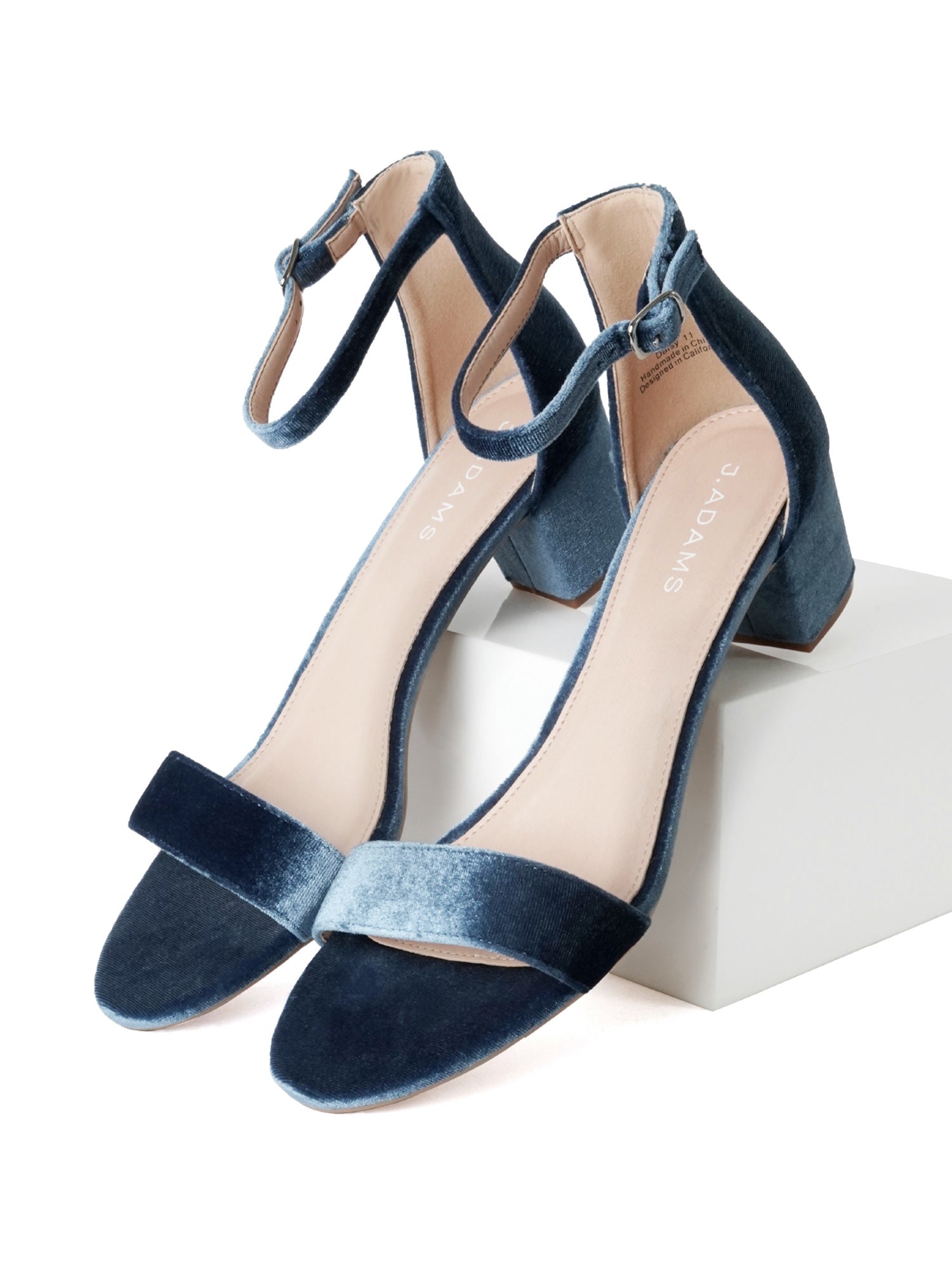 Daisy | Sky Blue Velvet - Glamourous Grace