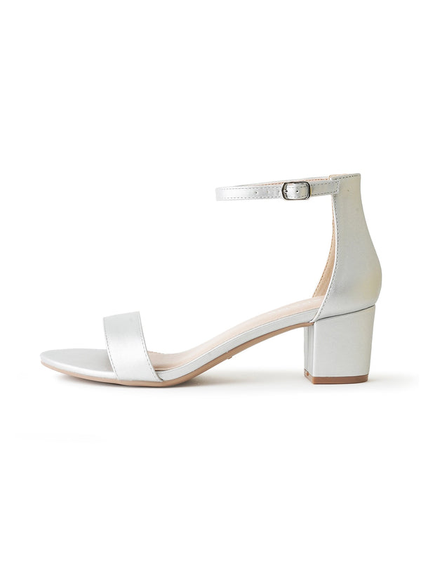 Daisy | Silver - Glamourous Grace