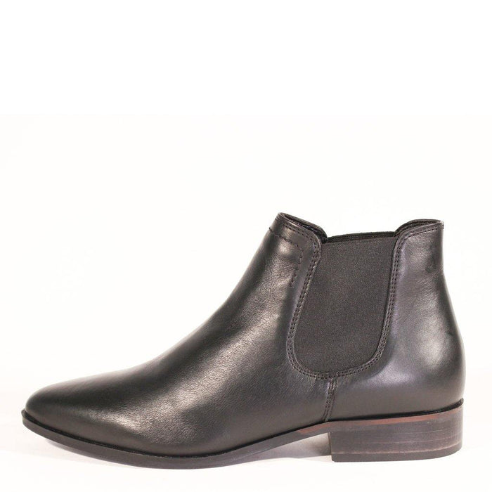Dapper Leather Chelsea Boots - Glamourous Grace
