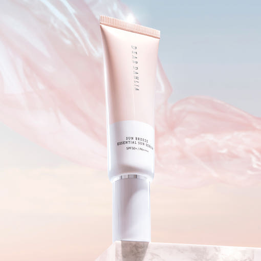 [DEAR DAHLIA] Sun Breeze Essential Sun Serum SPF50+ PA++++ 50ml - Glamourous Grace