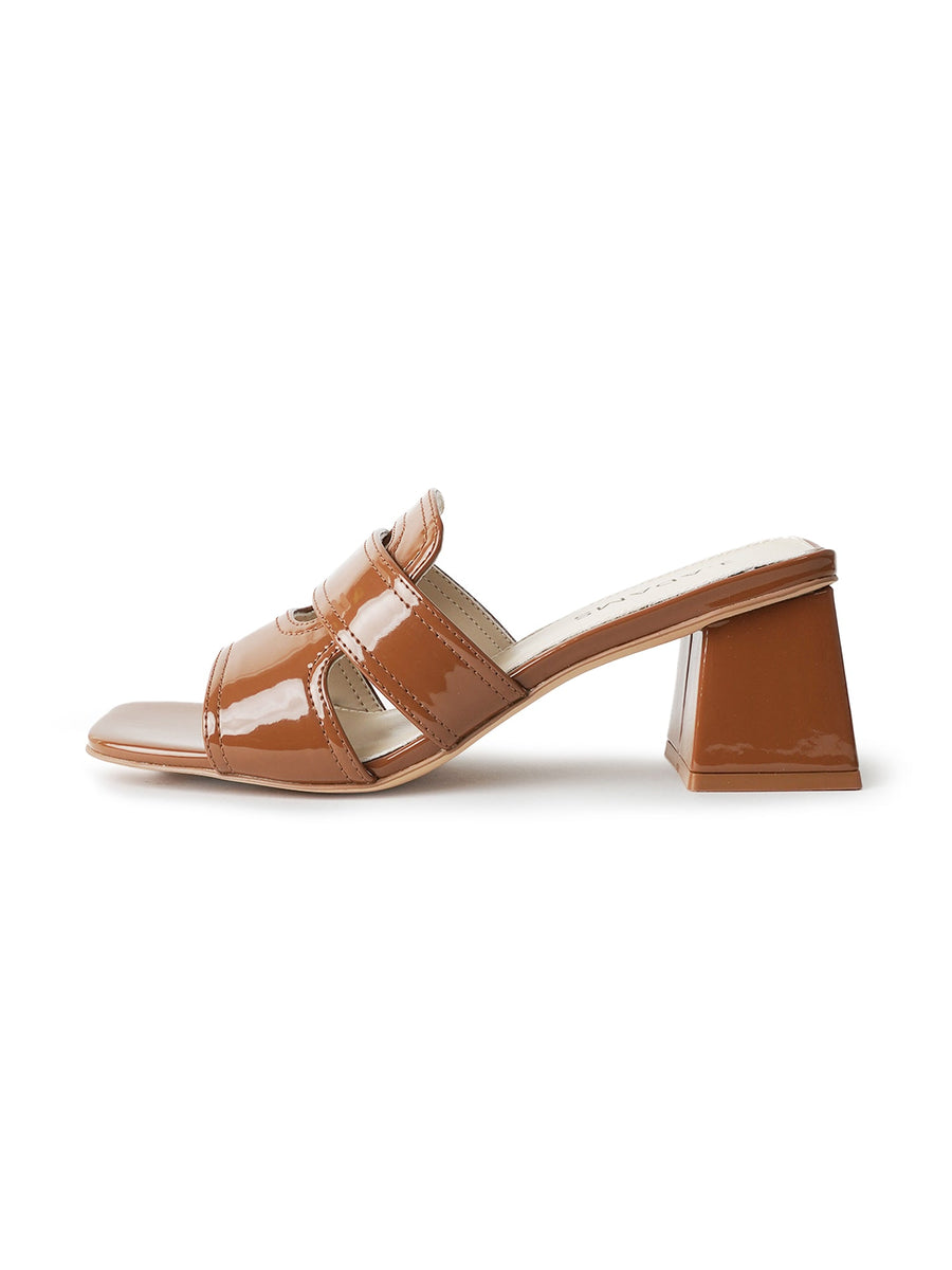 Deborah | Caramel Patent - Glamourous Grace