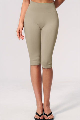 The Allure Sports Bra Capri Leggings 2-Piece Set