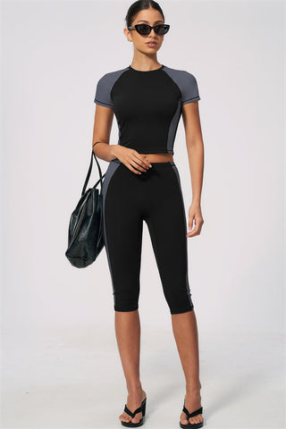 The Sandstone T-shirt Capri Leggings 2-Piece Set