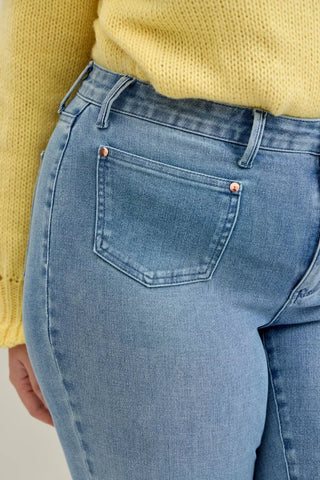 Judy Blue Mid Rise Bootcut Jeans with Contrast Wash Front Patch Pockets
