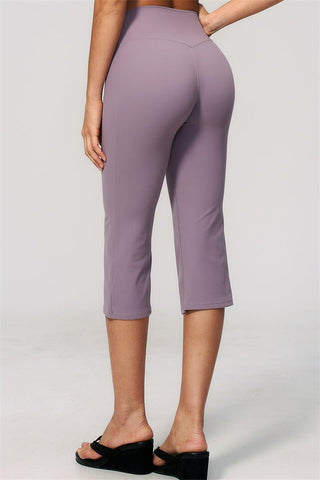 The Zura Sports Bra Capri Leggings 2-Piece Set