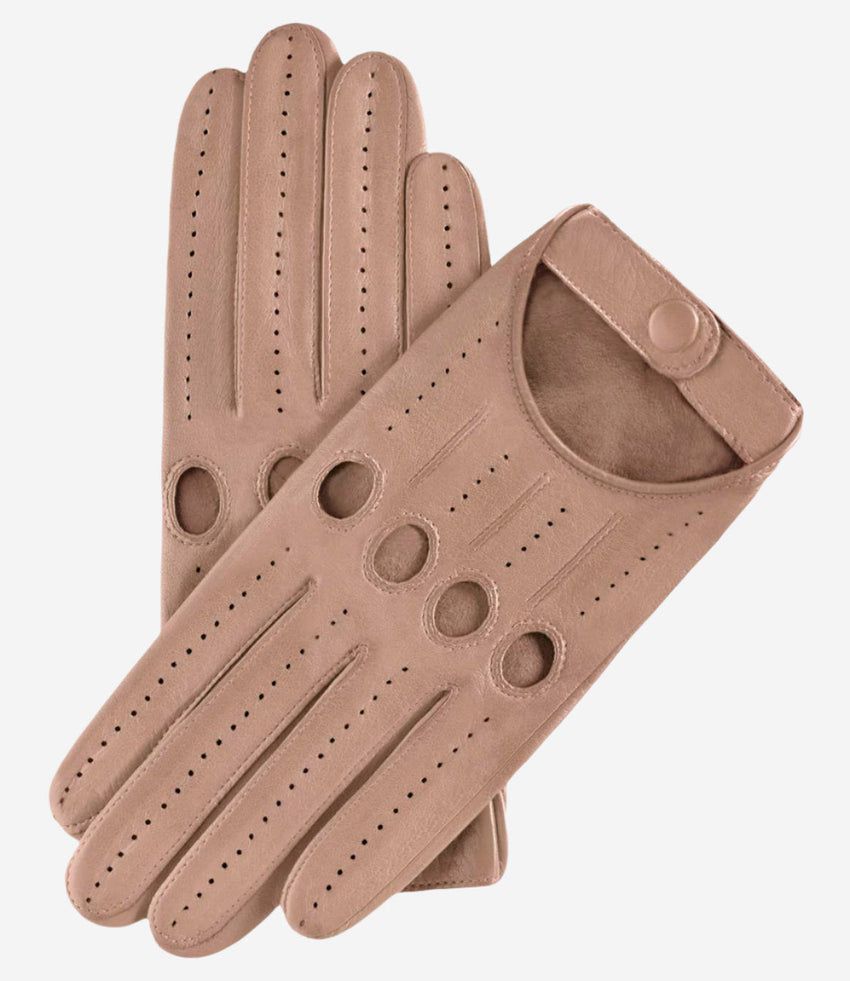 Alessa (beige) - Classic Italian lambskin leather driving gloves - Glamourous Grace