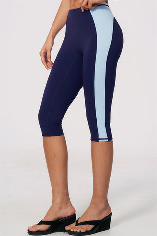 The Sandstone Sports Bra Capri Leggings 2-Piece Set