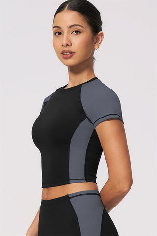 The Sandstone T-shirt Capri Leggings 2-Piece Set