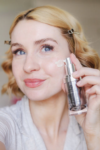 Brightening & Lifting Face Serum