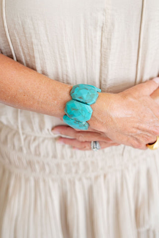 Esme Acrylic Stretchy Cuff Bracelet - Glamourous Grace
