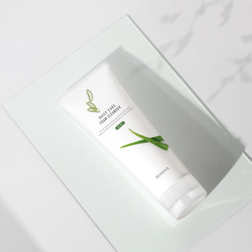 EUNYUL Daily Care ALOE Foam Cleanser 150ml - Glamourous Grace