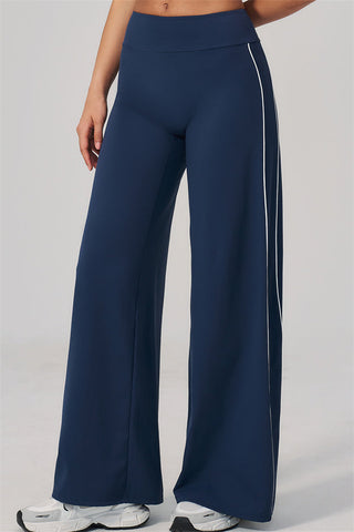 The Breathe Sports Bra Straight Leg Pants 2-Piece Set