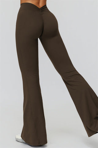 The Fyra Sports Bra Flared Leggings 2-Piece Set