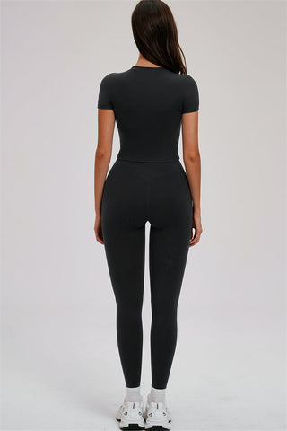 The Svelte T-shirt Leggings 2-Piece Set
