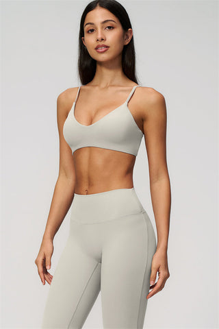 The Zura Sports Bra Capri Leggings 2-Piece Set