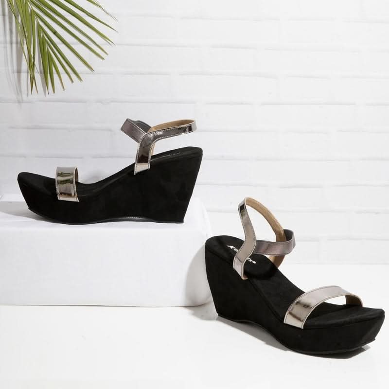 Aurora - Black Wedges - Glamourous Grace