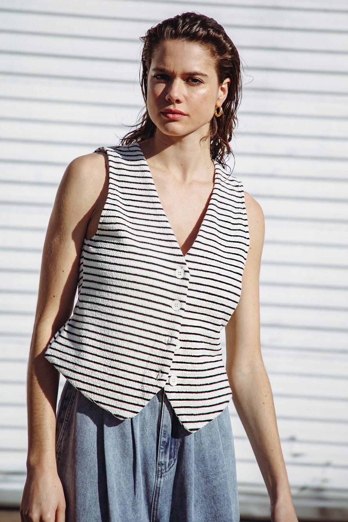 PRETTY ON POINT KNIT VEST - Glamourous Grace