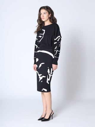 Face-Line Printing Bodycon Knit Skirt w/Back Slit