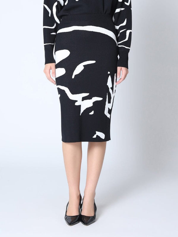 Face-Line Printing Bodycon Knit Skirt w/Back Slit
