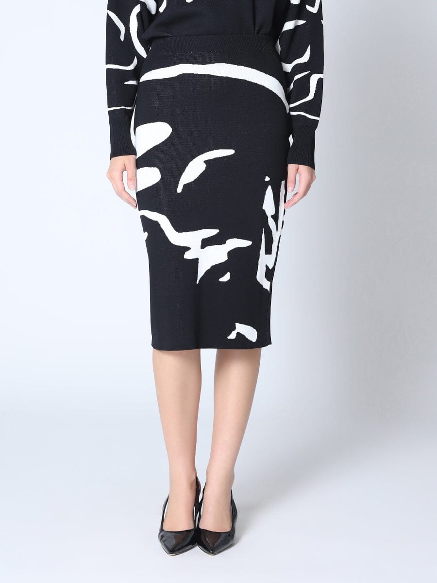 Face-Line Printing Bodycon Knit Skirt w/Back Slit - Glamourous Grace