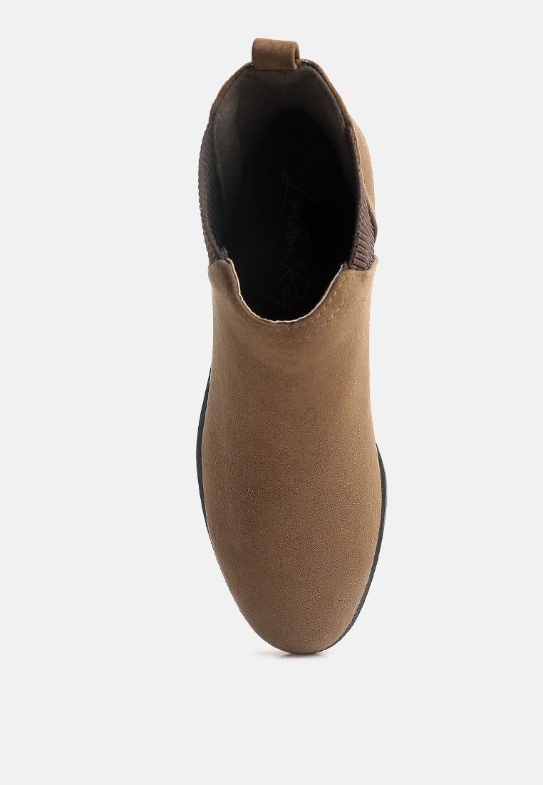 Fari Chelsea Boots - Glamourous Grace