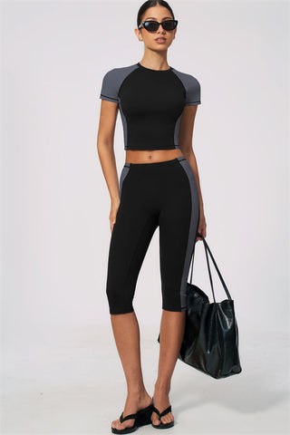 The Sandstone T-shirt Capri Leggings 2-Piece Set