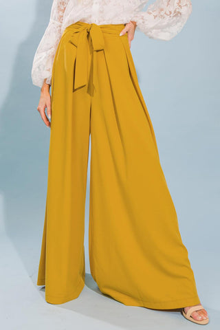 LOVE AND BEYOND WOVEN PANTS - Glamourous Grace
