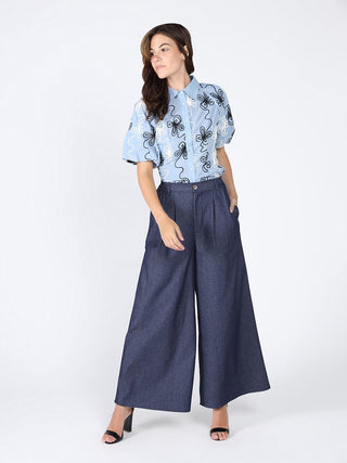 Flower stitch puffed sleeve shirt
