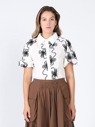 Flower stitch puffed sleeve shirt