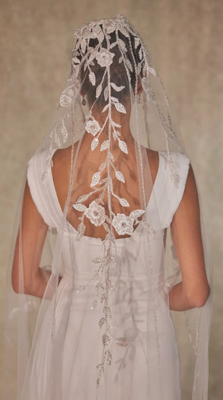 Flower Embroideried Wedding Veil- D230 - Glamourous Grace