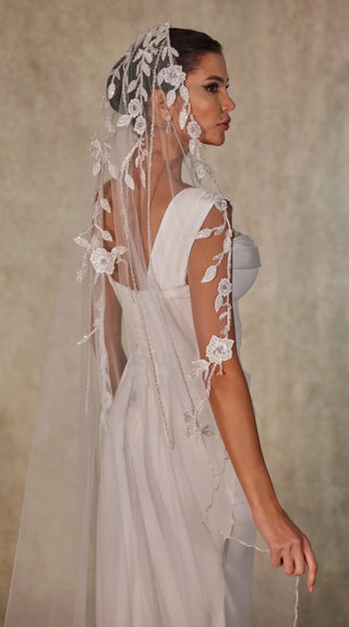 Flower Embroideried Wedding Veil- D230 - Glamourous Grace