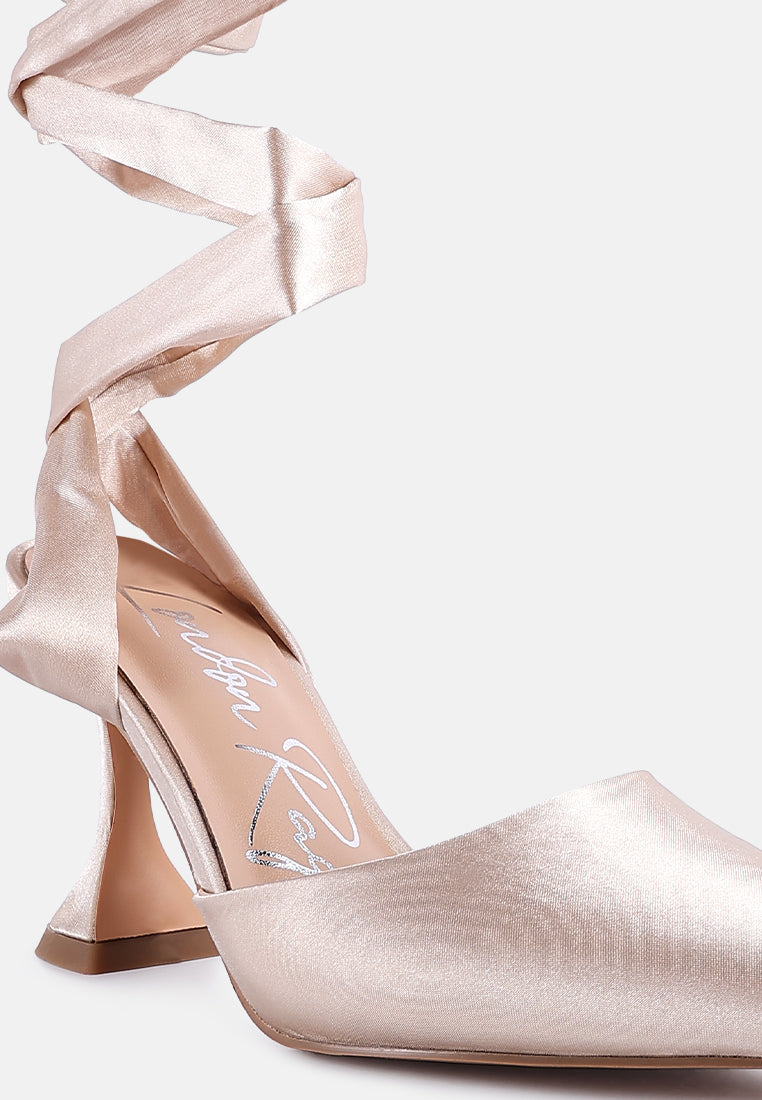 Fonda Pump - Glamourous Grace