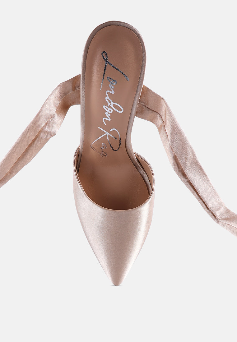Fonda Pump - Glamourous Grace