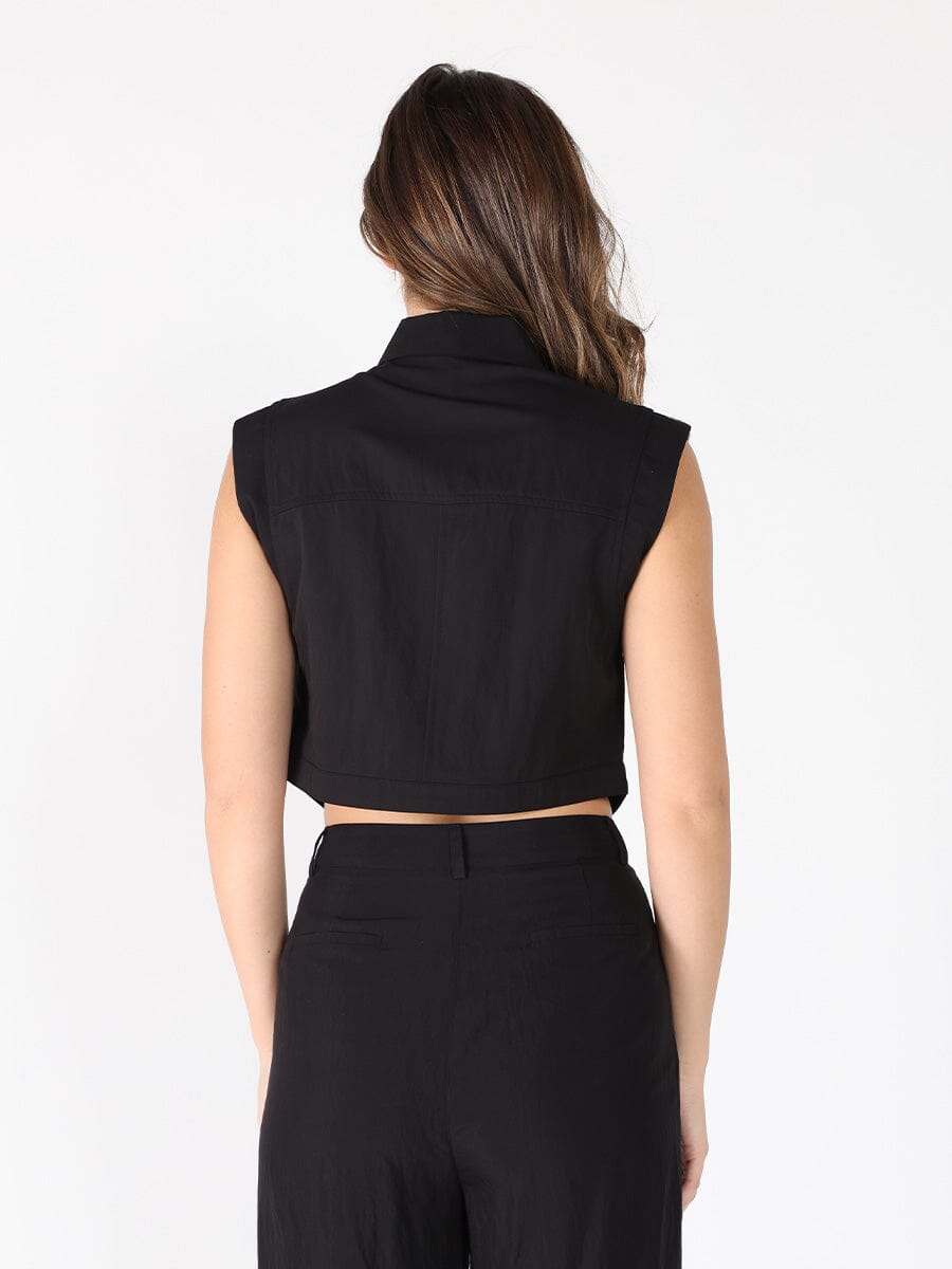 Front Button Open-Bottom Hem Sleeveless Top - Glamourous Grace