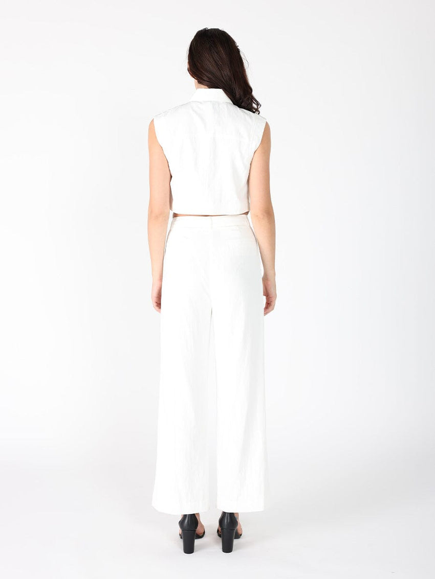 Front Button Open-Bottom Hem Sleeveless Top