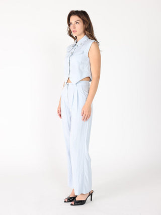 Front Button Open-Bottom Hem Sleeveless Top