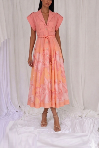 GUAYABA MIDI DRESS IN CORAL MACAW PRINT - Glamourous Grace
