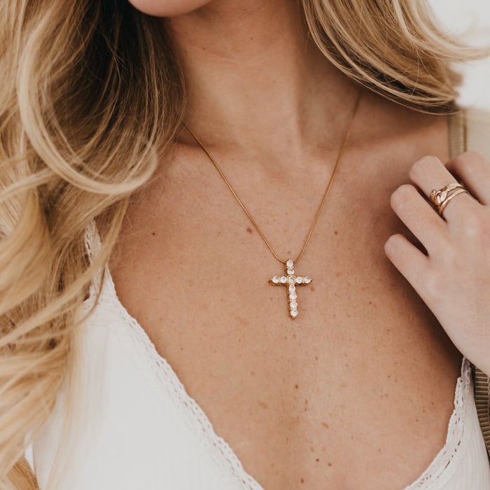 Hannah Diamond Cross Necklace WATERPROOF - Glamourous Grace