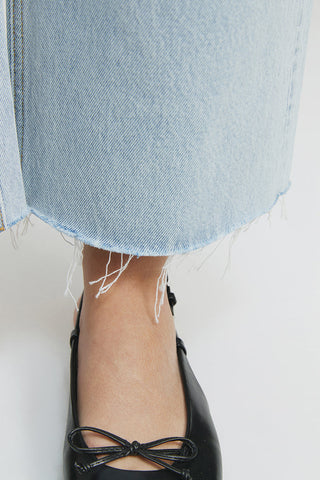 Moon Curve Raw Hem Crop Jeans HJ129 - Glamourous Grace