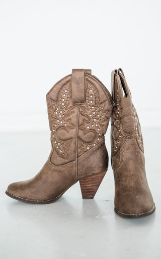 Houston Western Boots in Taupe - Glamourous Grace