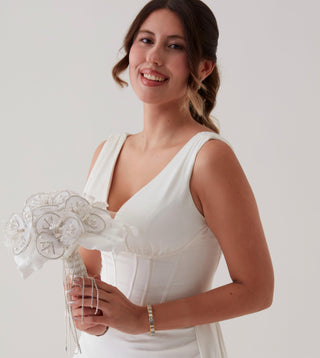 White Flower Bouquet – Ideal for Bridal, Quinceanera, or Proposal - Glamourous Grace
